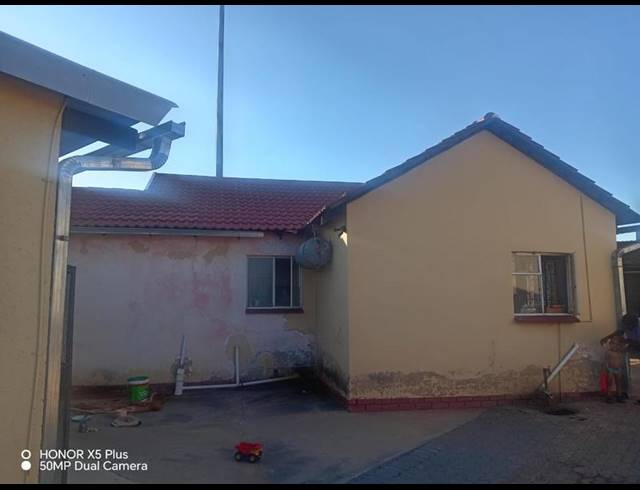 2 BEDROOM HOUSE FOR SALE IN SOSHANGUVE GG